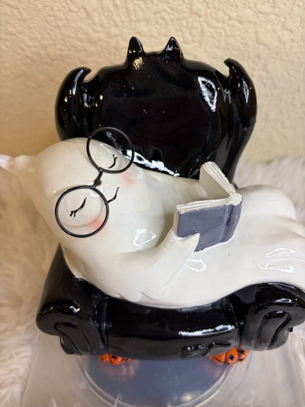 Halloween Ghost Reading Book Black Chair Pumpkin Figurine Decor NWT - Picture 8 of 8